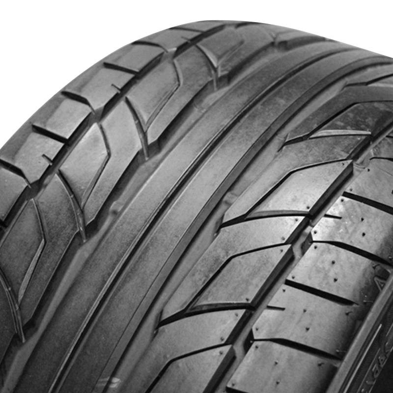 235/35r20 NITTO NT555 G2 4本 Amazon.com: Nitto NT555 G2 235/35ZR20 92W : Automotive